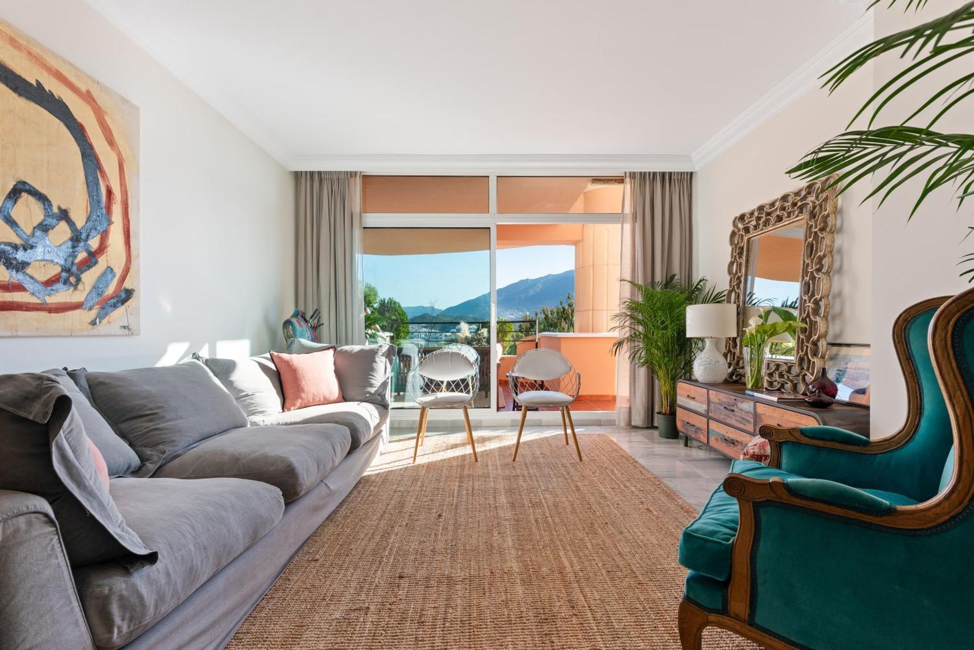 Nueva Andalucia Magna Golf Apartemen *