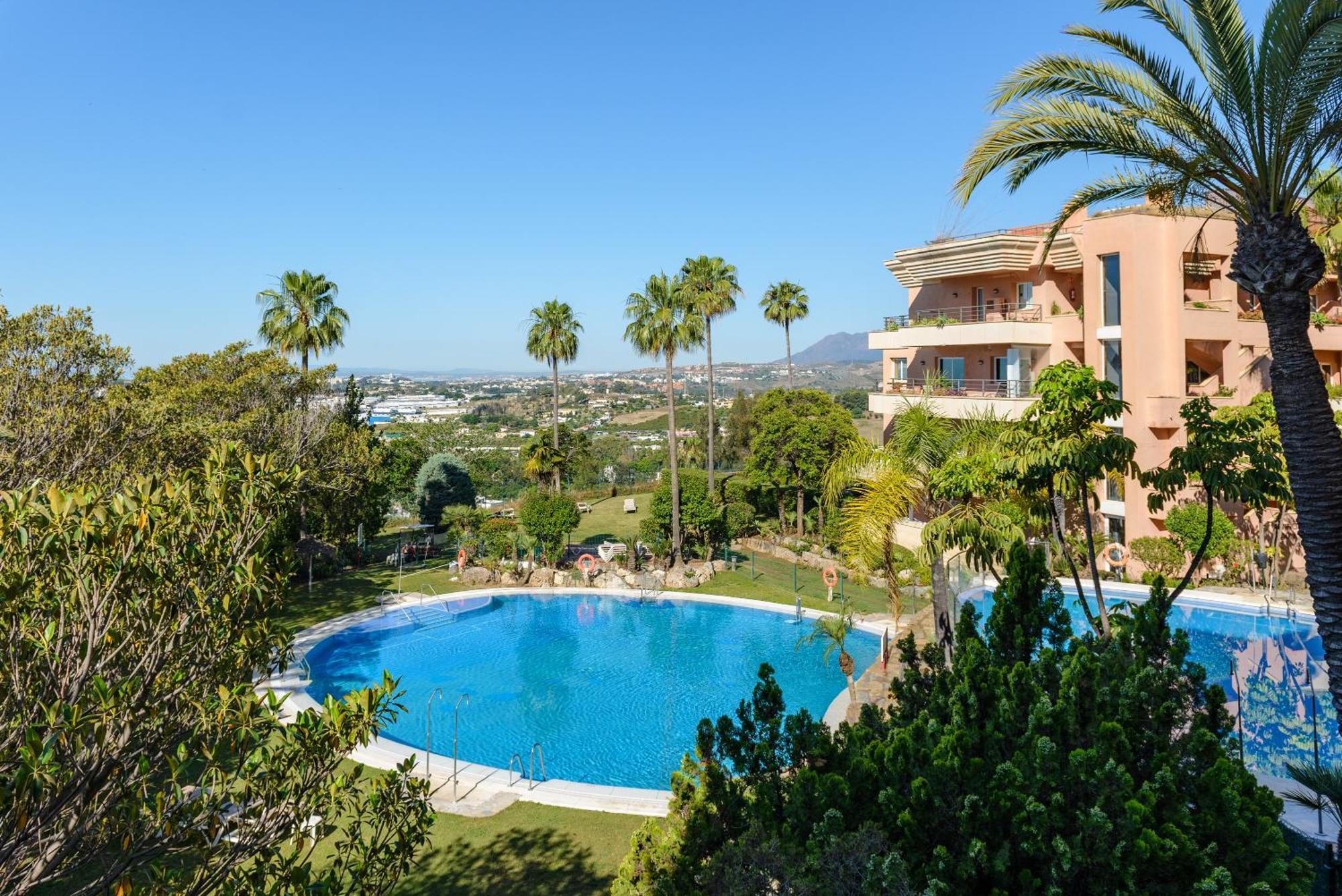 Apartemen Nueva Andalucia Magna Golf *